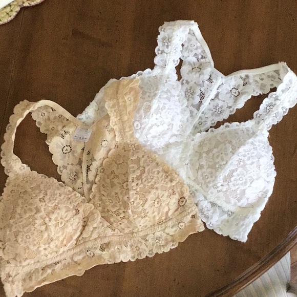 NWOT URBAN OUTFITTERS WITH REMOVABLE PADS - Picture 5 of 13